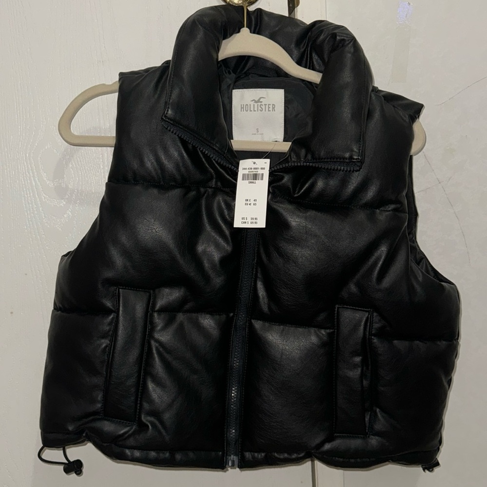 Black Hollister Puffer Vest